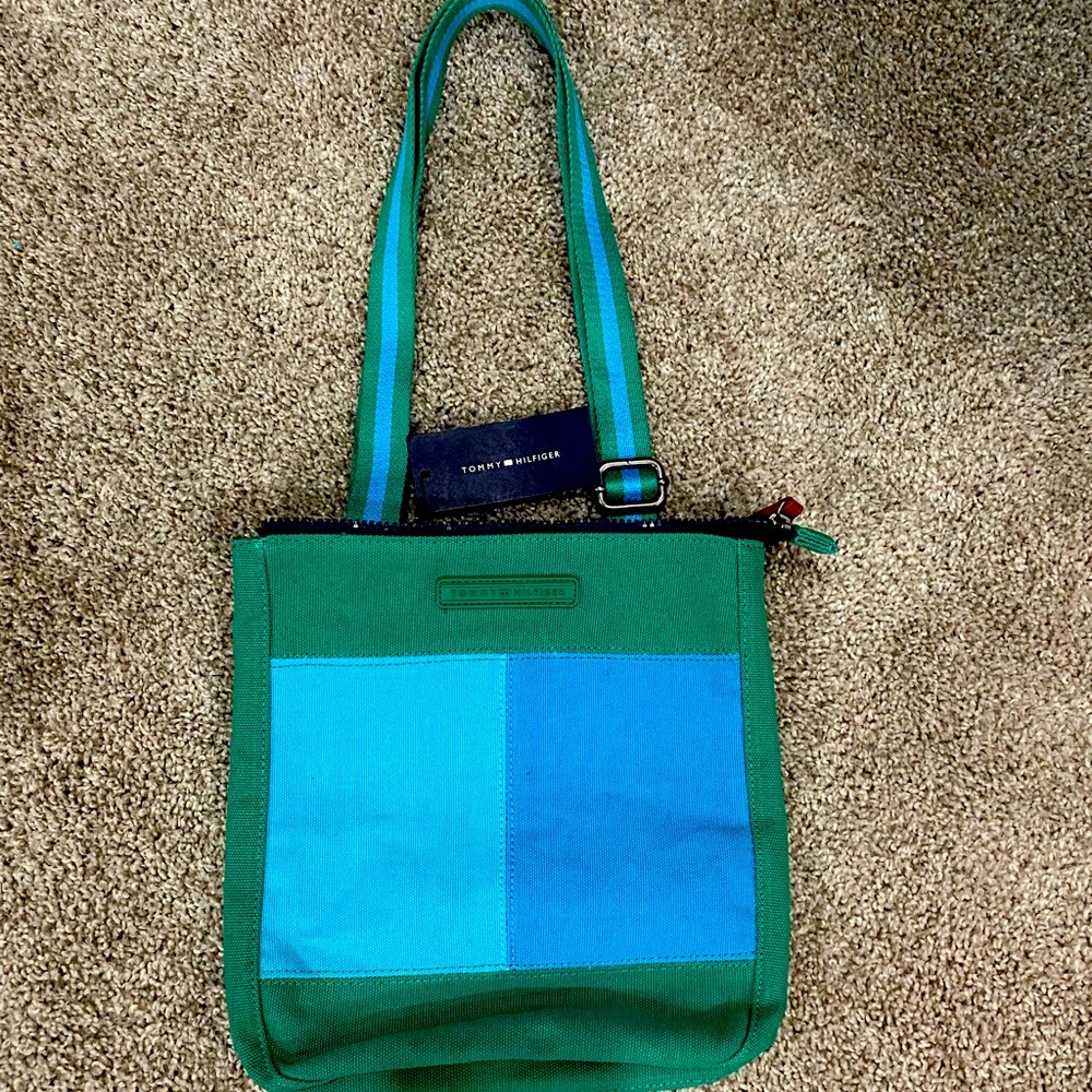 NWT Tommy Hilfiger crossbody in cute colors with adjustable strap